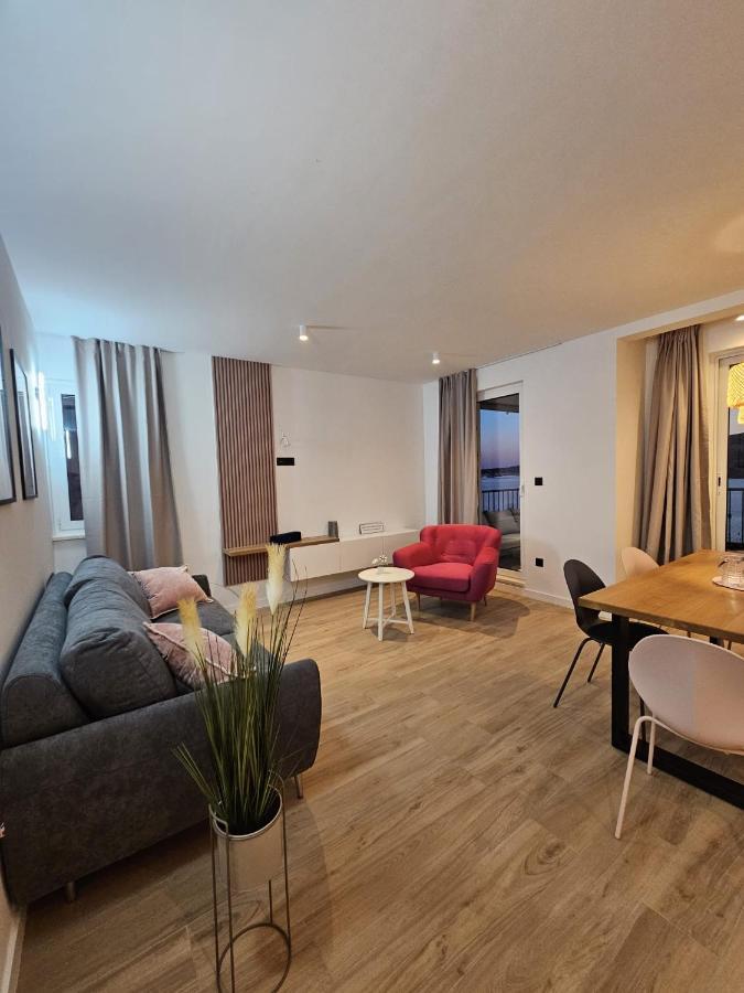 Villa Lux Apartments Рогозница Экстерьер фото